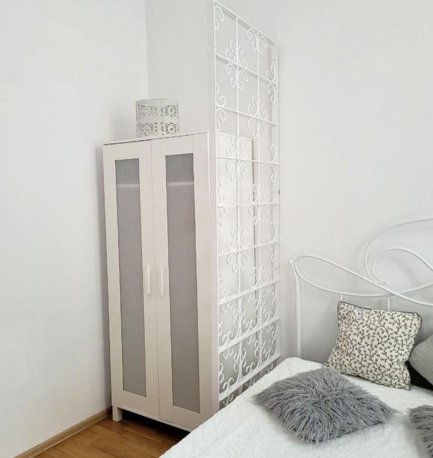 Przytulne Apartamenty W Centrum Warszawy Lok 2 Warsaw Exterior photo